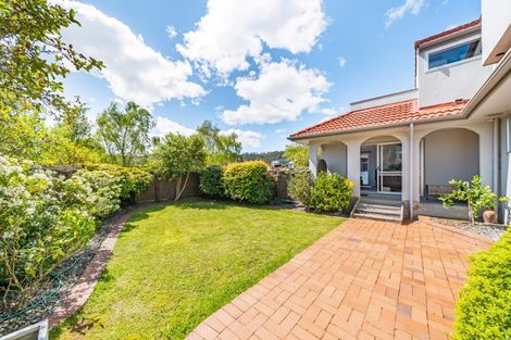 Photo of property in 77 Sunbrae Drive, Silverstream, Upper Hutt, 5019