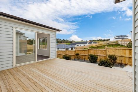 Photo of property in 11 Franheim Crescent, Orewa, 0931