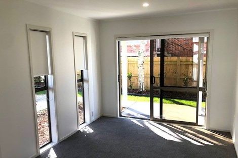 Photo of property in 2/12 Stanley Avenue, Milford, Auckland, 0620