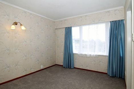 Photo of property in 13 Lyndhurst Road, Te Atatu South, Auckland, 0610