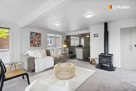 Photo of property in 64 Royal Crescent, Saint Kilda, Dunedin, 9012