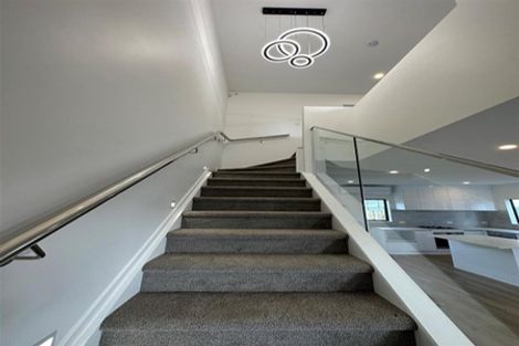 Photo of property in 40b Crestview Rise, Papakura, 2110