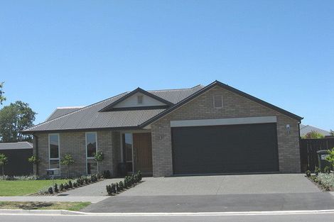 Photo of property in 28 Tatahi Street, Parklands, Christchurch, 8083