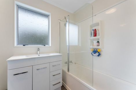 Photo of property in 28 Leander Place, Milson, Palmerston North, 4414