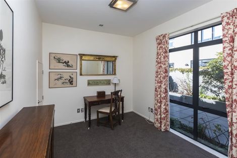 Photo of property in 5 Elmwood Road, Strowan, Christchurch, 8052