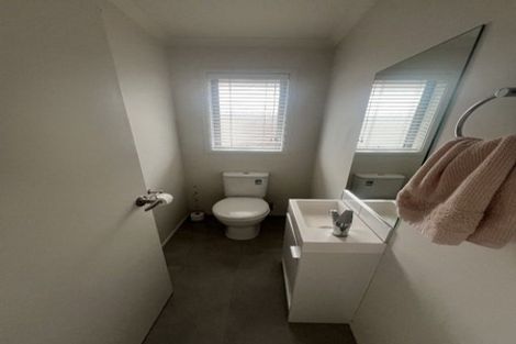 Photo of property in 33 Shrule Place, Huntington, Hamilton, 3210