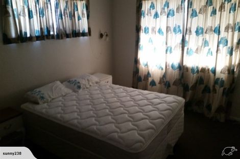 Photo of property in 1/20 Halldene Terrace, Red Beach, 0932