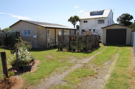 Photo of property in 4 Cook Street, Carters Beach, Westport, 7825