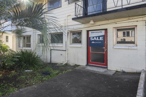 Photo of property in 2/31 Blease Street, New Lynn, Auckland, 0600