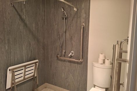 Photo of property in 98 Beach Haven Road, Beach Haven, Auckland, 0626