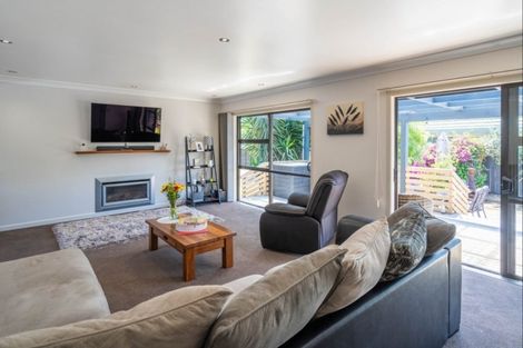 Photo of property in 46 Arawhata Road, Paraparaumu, 5032
