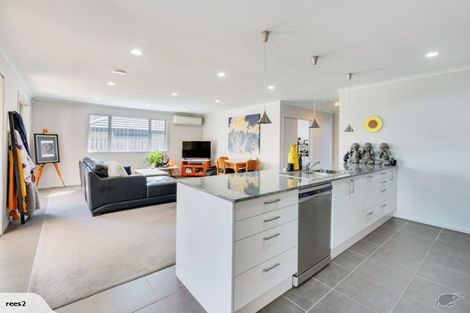 Photo of property in 220 Harbourside Drive, Karaka, Papakura, 2113