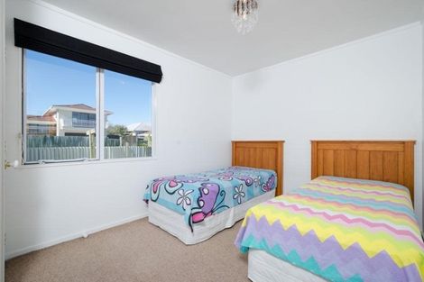 Photo of property in 204b Edmonton Road, Te Atatu South, Auckland, 0610