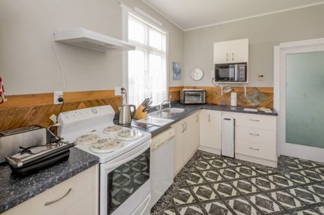 Photo of property in 30 Sussex Street, Levin, 5510