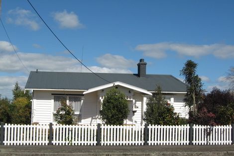 Photo of property in 27 Harris Street, Marton, 4710