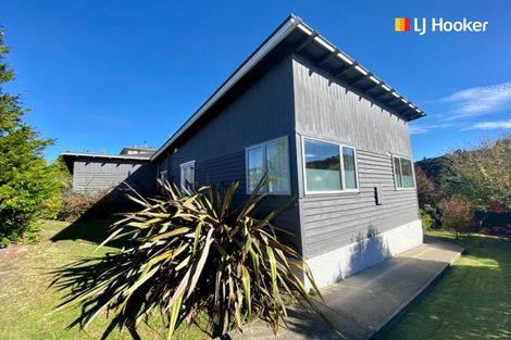 Photo of property in 5 Freyberg Road, Fairfield, Dunedin, 9018