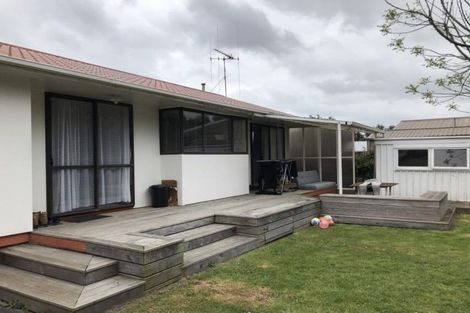 Photo of property in 16 Sequoia Place, Pukete, Hamilton, 3200