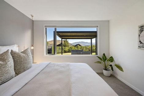 Photo of property in 3 Caithness Court, Jacks Point, Queenstown, 9371