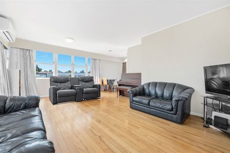 Photo of property in 3 La Trobe Street, Pakuranga Heights, Auckland, 2010