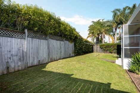 Photo of property in 2/28 Prince Regent Drive, Half Moon Bay, Auckland, 2012