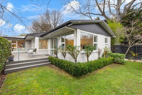Photo of property in 12 Remuera Avenue, Cashmere, Christchurch, 8022