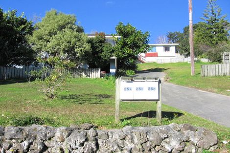 Photo of property in 23 Yorke Road, Haruru, 0204