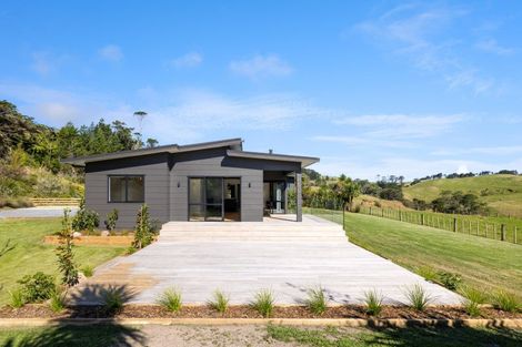 Photo of property in 571 Pakiri Road, Leigh, 0985