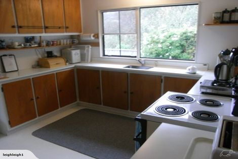 Photo of property in 30a Oxford Street, Tawa, Wellington, 5028