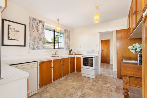 Photo of property in 11 Rolfe Place, Bishopdale, Christchurch, 8053