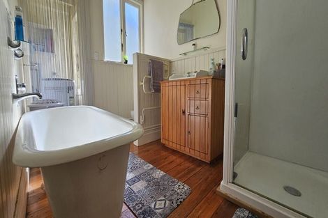 Photo of property in 106 Calliope Road, Stanley Point, Auckland, 0624