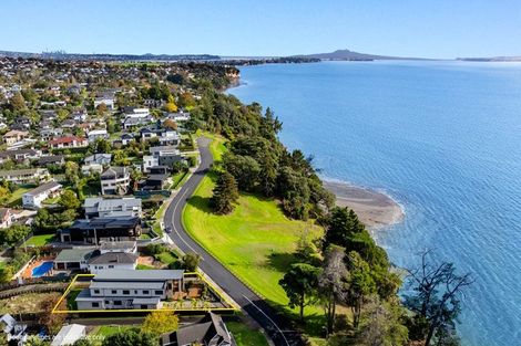 Photo of property in 66a Marine Parade, Mellons Bay, Auckland, 2014