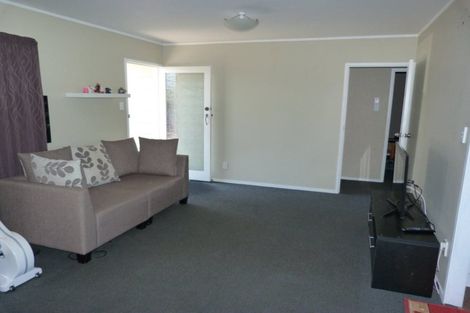 Photo of property in 2/121 Seymour Road, Sunnyvale, Auckland, 0612