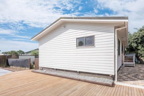 Photo of property in 92 Queens Road, Waikanae Beach, Waikanae, 5036