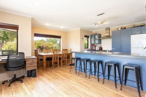 Photo of property in 58 High Street, Southbridge, 7602