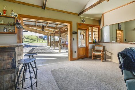 Photo of property in 81 Pohokura Road, Tutira, Napier, 4188