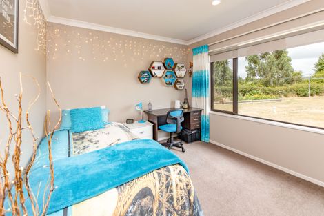 Photo of property in 16 Thorndon Close, Kirwee, Darfield, 7571