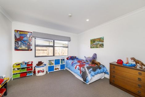 Photo of property in 8 Trump Place, Kelvin Grove, Palmerston North, 4414