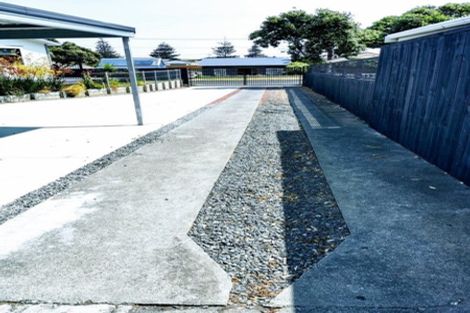 Photo of property in 10a Karaka Street, Castlecliff, Whanganui, 4501