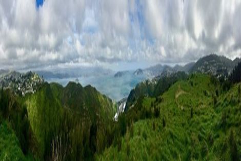 Photo of property in 9a Grumman Lane, Newlands, Wellington, 6037