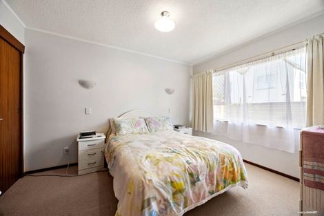 Photo of property in 2/81 Shakespeare Road, Milford, Auckland, 0620