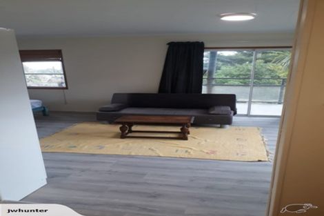 Photo of property in 7 Sea Vista Avenue, Beach Haven, Auckland, 0626