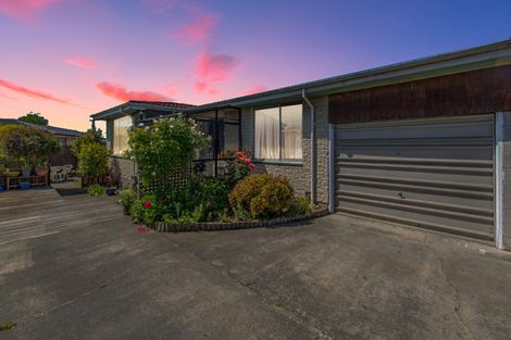 Photo of property in 2/264 Main North Road, Redwood, Christchurch, 8051