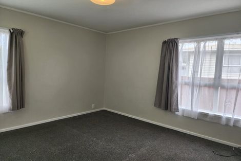 Photo of property in 58 Riverpark Crescent, Henderson, Auckland, 0610