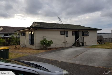 Photo of property in 15 Barbados Drive, Unsworth Heights, Auckland, 0632