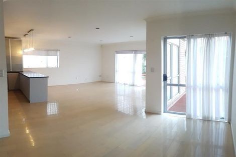 Photo of property in 5 Dione Place, Flat Bush, Auckland, 2016