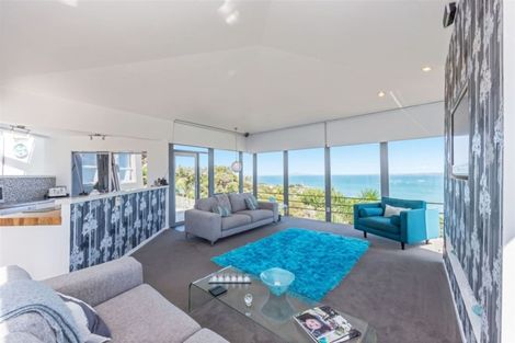 Photo of property in 61 Roberts Road, Matakatia, Whangaparaoa, 0930