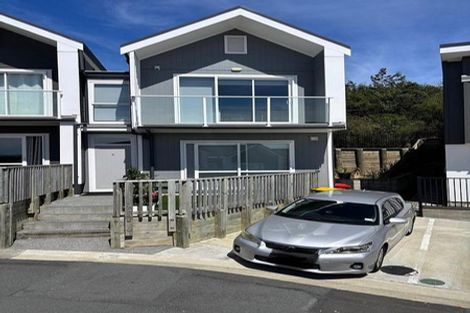 Photo of property in 5 Tai Lane, Whitby, Porirua, 5024