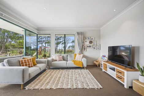 Photo of property in 36a Goudie Road, Helensville, 0875