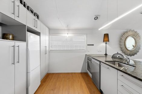 Photo of property in 3/93 Aikmans Road, Merivale, Christchurch, 8014