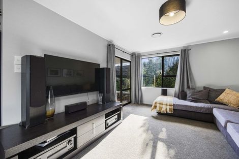 Photo of property in 7 Leaming Place, Clarks Beach, 2122